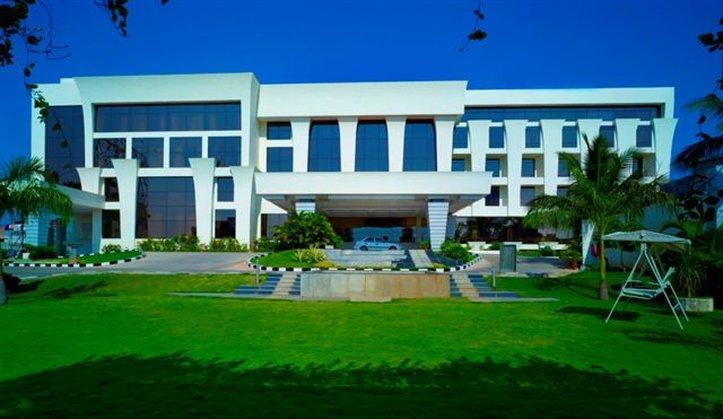 The Sunway Manor 3* Pondicherry