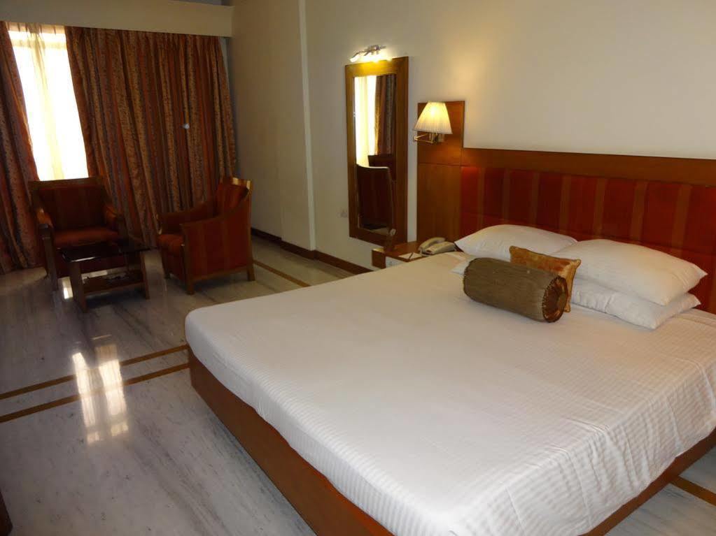 The Sunway Manor 3* Pondicherry